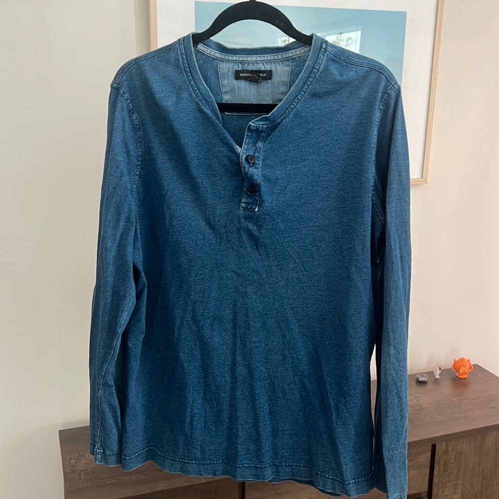 Banana Republic Henley Shirt Large